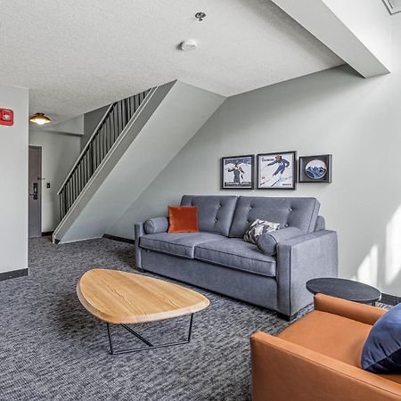 Mtn House By Basecamp Hotel Canmore Ngoại thất bức ảnh