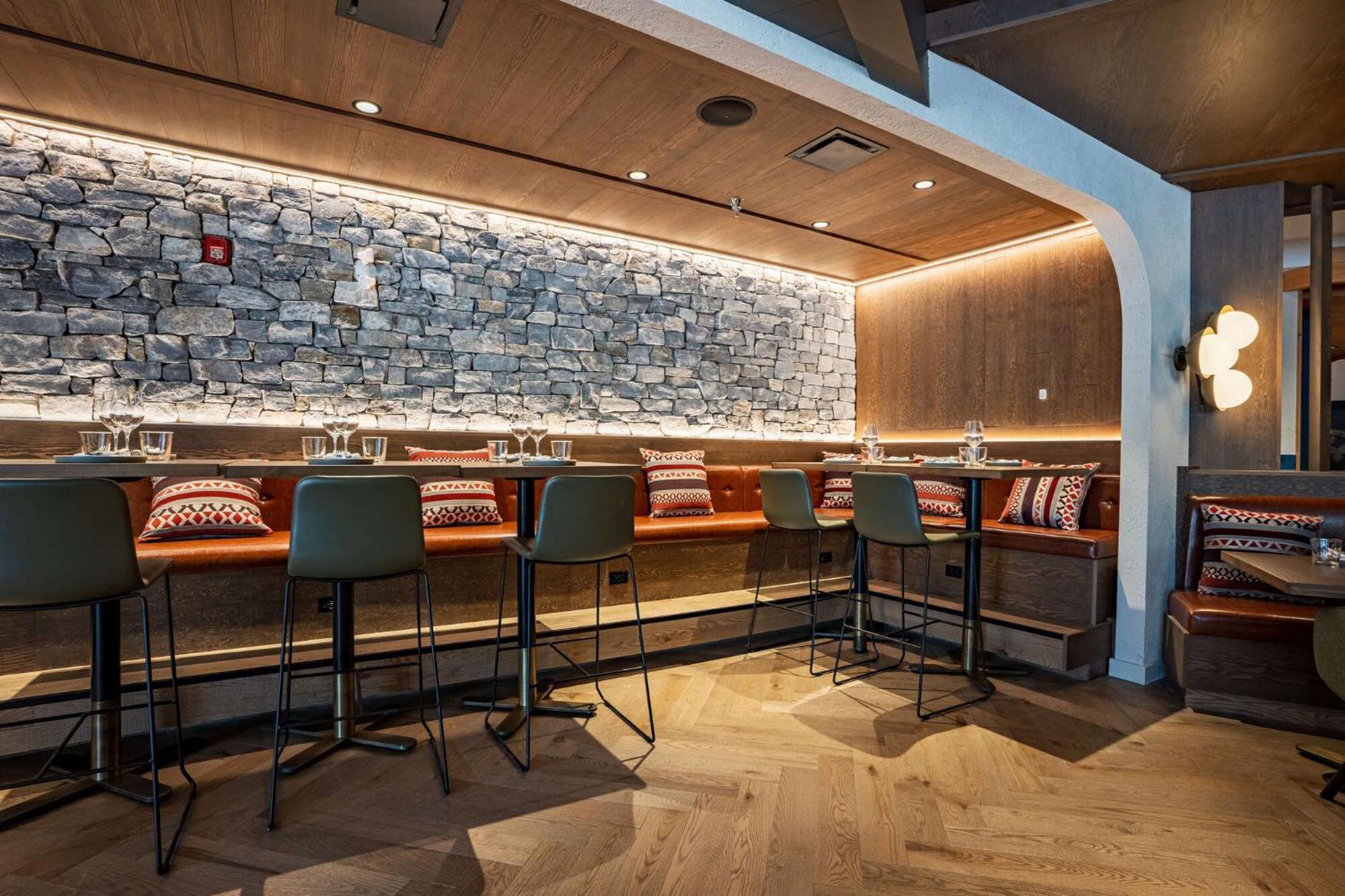 Mtn House By Basecamp Hotel Canmore Ngoại thất bức ảnh