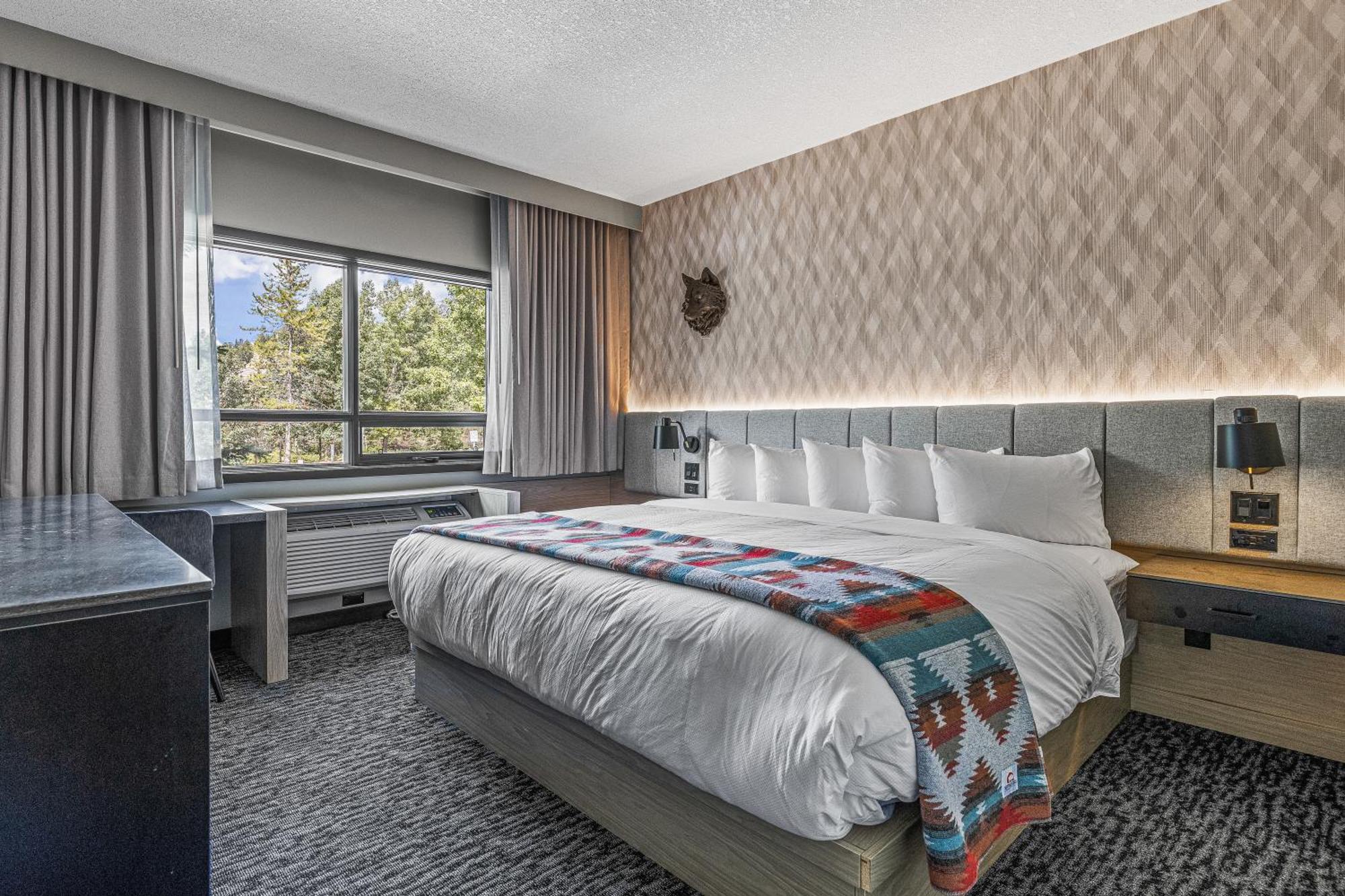 Mtn House By Basecamp Hotel Canmore Ngoại thất bức ảnh