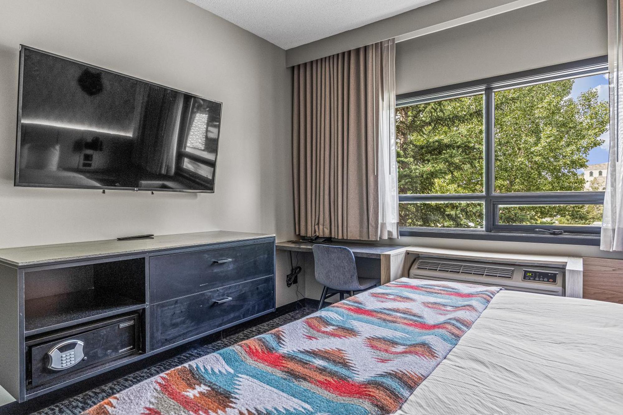 Mtn House By Basecamp Hotel Canmore Ngoại thất bức ảnh