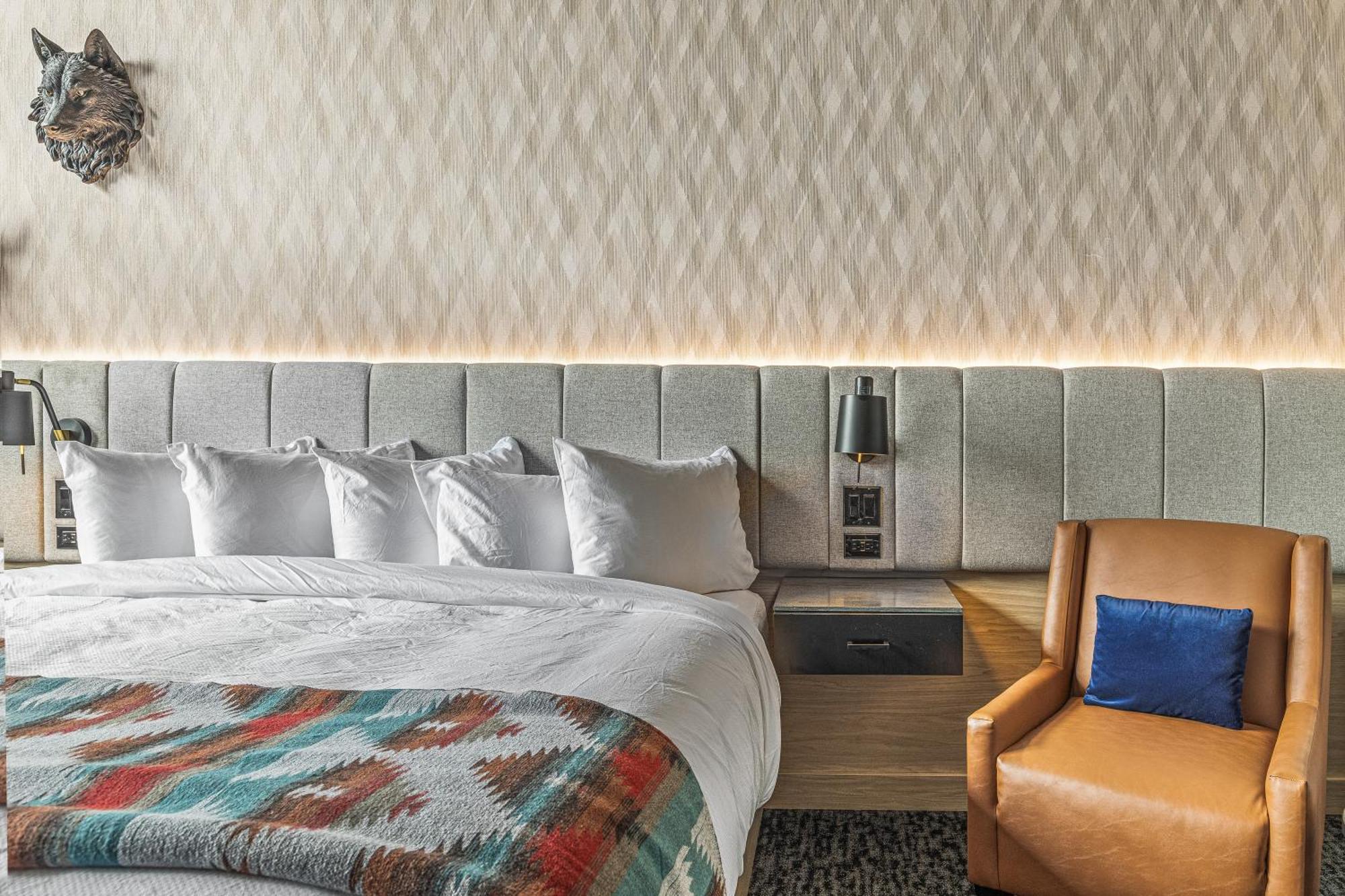 Mtn House By Basecamp Hotel Canmore Ngoại thất bức ảnh