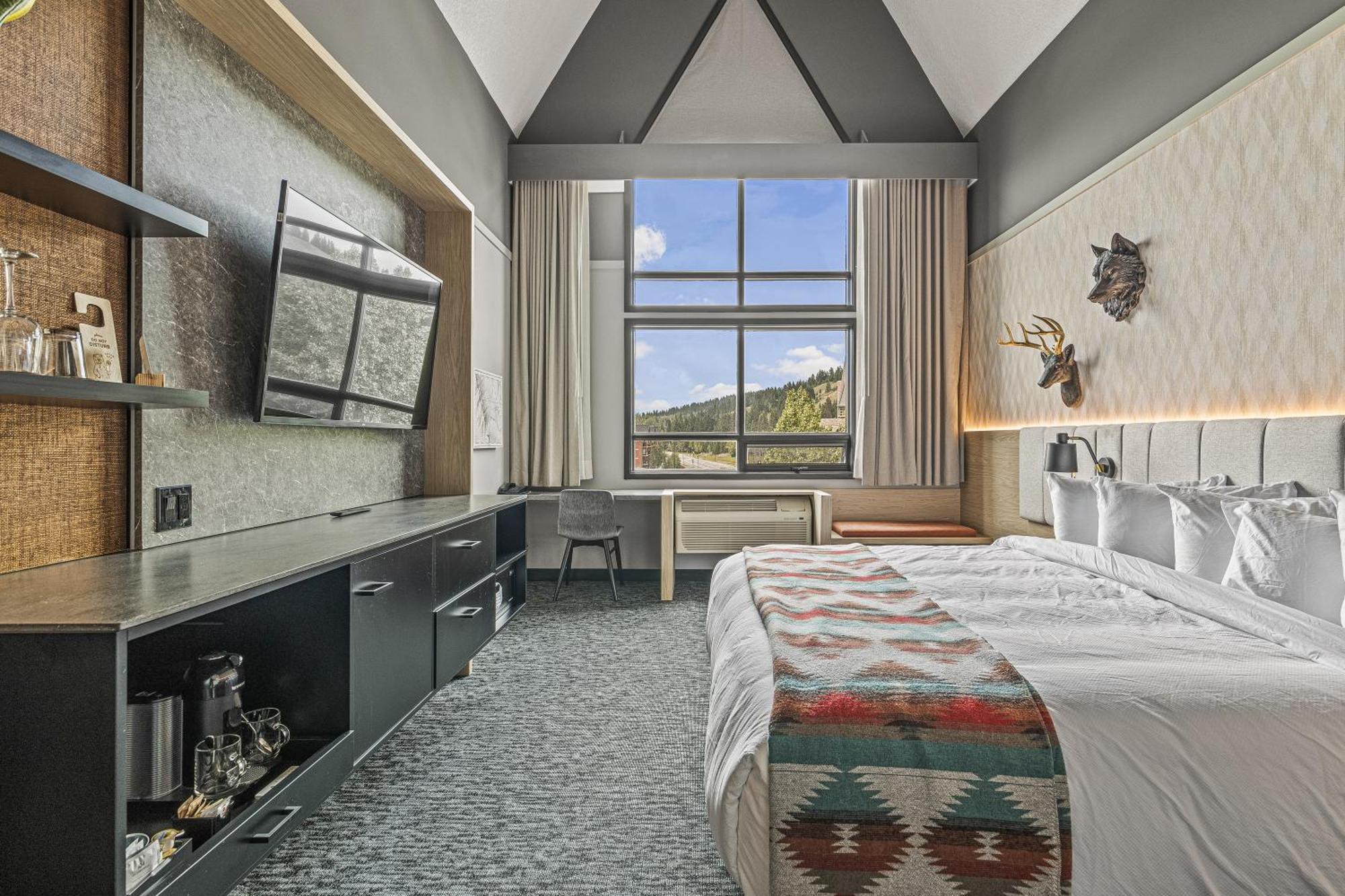 Mtn House By Basecamp Hotel Canmore Ngoại thất bức ảnh