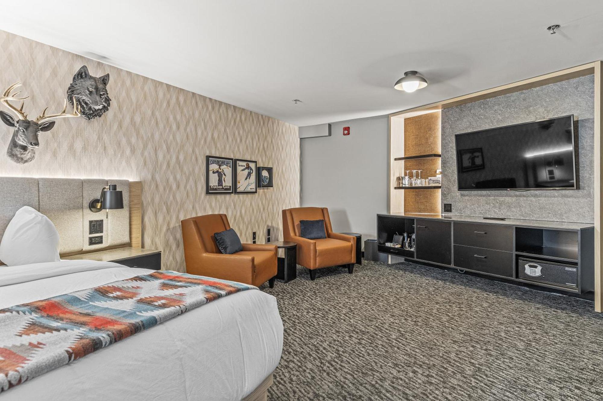 Mtn House By Basecamp Hotel Canmore Ngoại thất bức ảnh