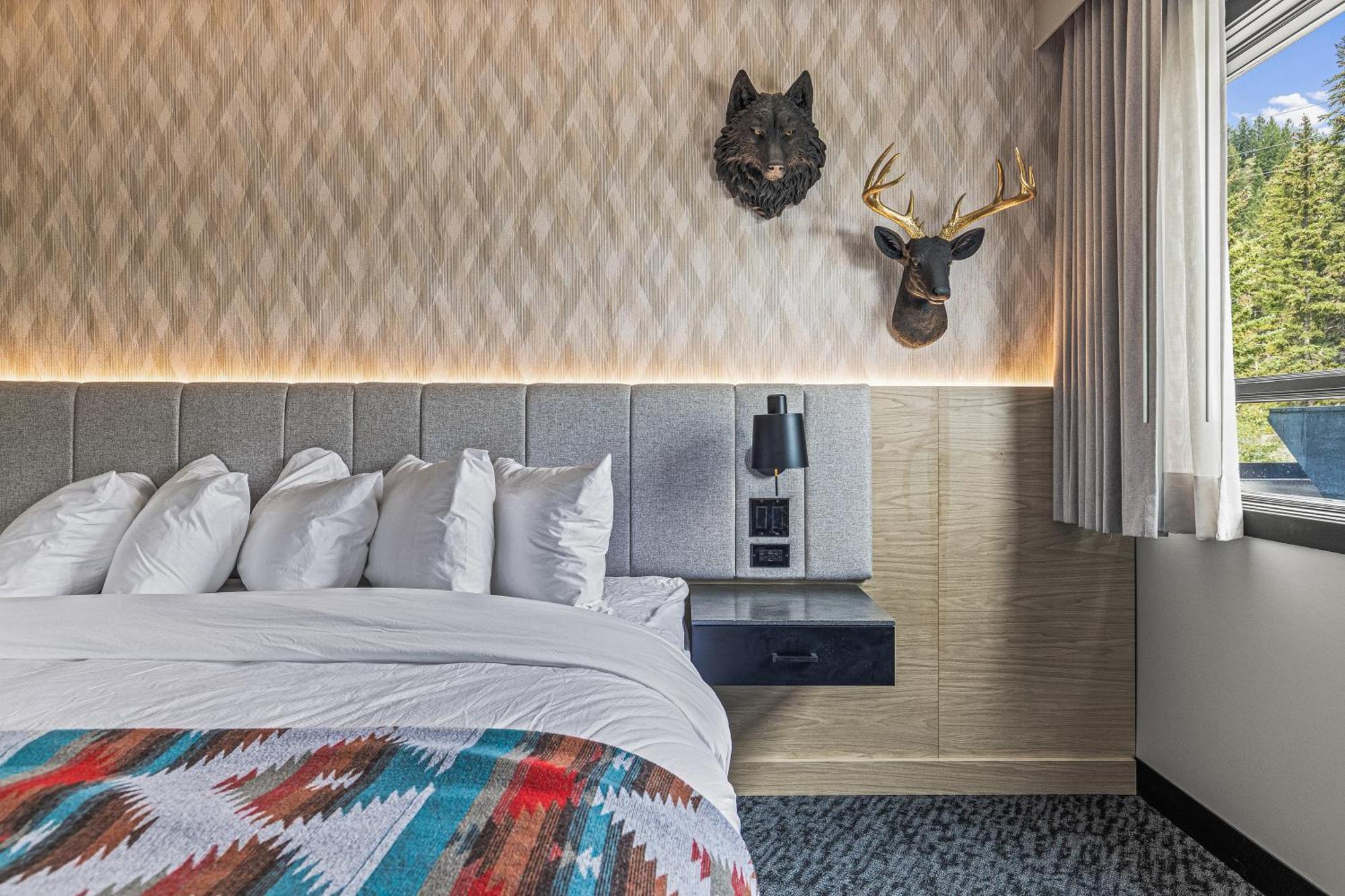 Mtn House By Basecamp Hotel Canmore Ngoại thất bức ảnh