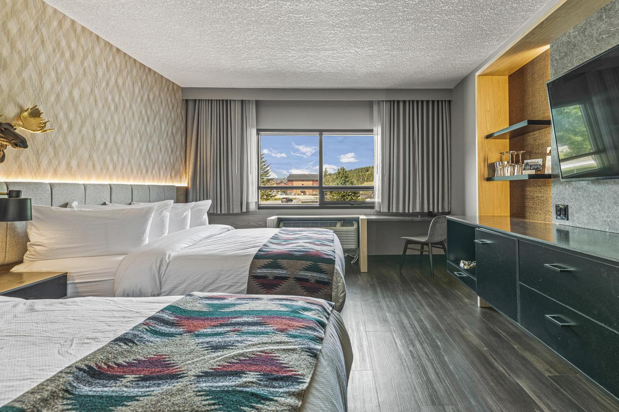 Mtn House By Basecamp Hotel Canmore Ngoại thất bức ảnh