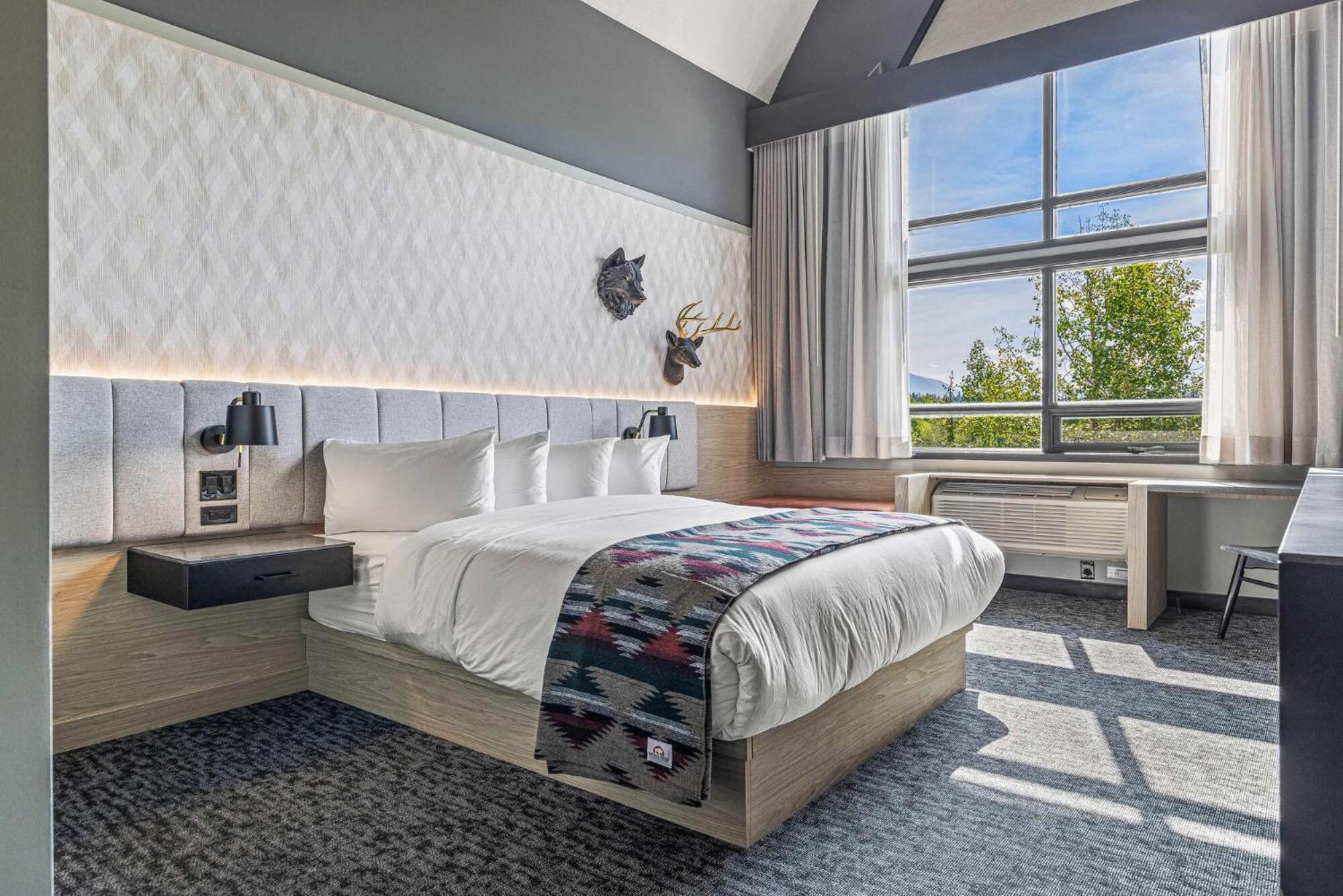 Mtn House By Basecamp Hotel Canmore Ngoại thất bức ảnh