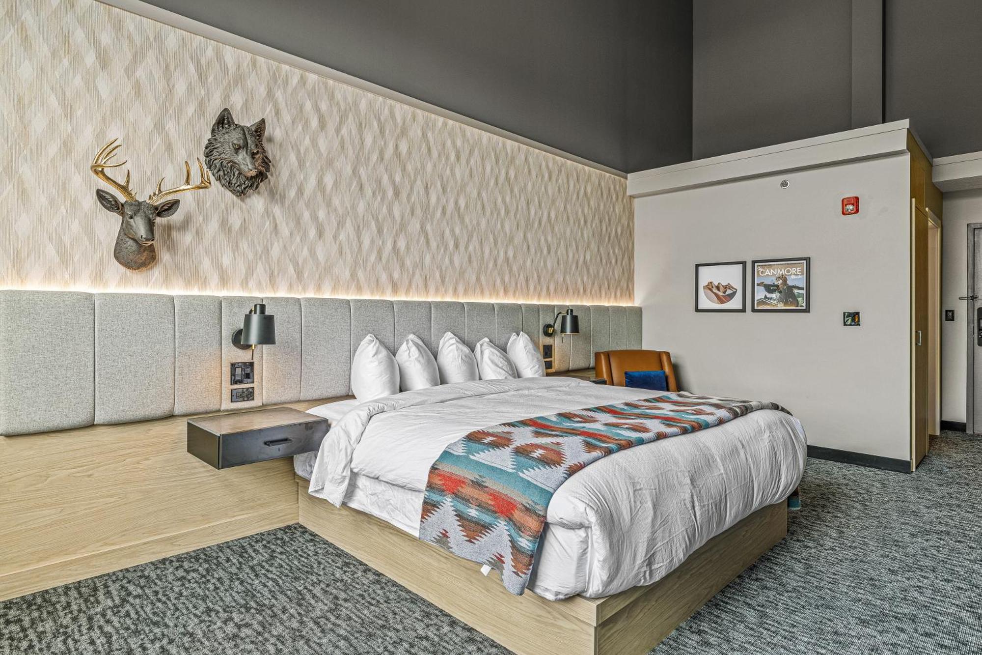 Mtn House By Basecamp Hotel Canmore Ngoại thất bức ảnh